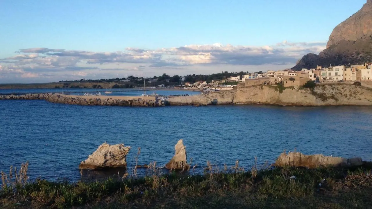 Casa Vacanze Chiara Terrasini Feriehus